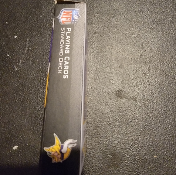 New In Package NFL Minnesota Vikings Logo plastic playing cards - Picture 4 of 10